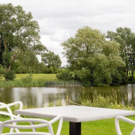 Kingfisher Hotel, Golf And Country Club Milton Keynes Exterior foto